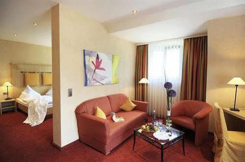Hotel Restaurant Ochsenwirtshof 바트리폴드사우샤프바흐 외부 사진